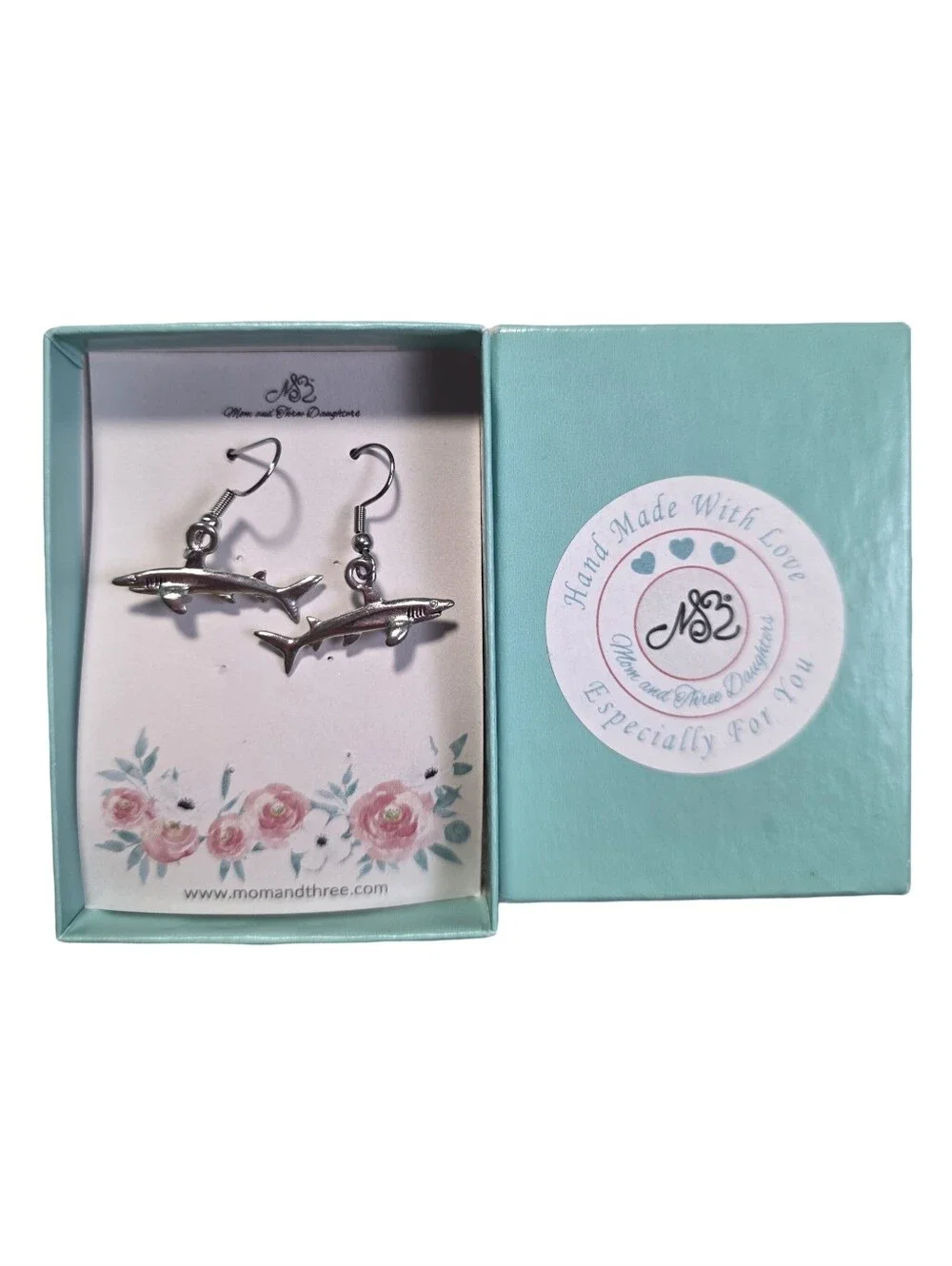 Mom and Three Daughters Shark Charm Earrings Silver Pewter Women Ocean NIB